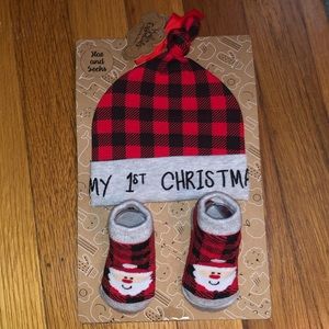 Baby’s first Christmas hat and socks 0-6 months